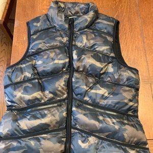 Perfect condition Blanc Noir Sport camo ves